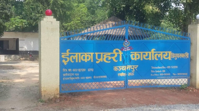 कञ्चनपुररमा अज्ञात समूहद्वारा बसमा ढुंगा प्रहार